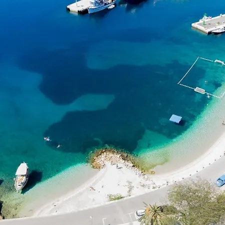 Seafront W Jacuzzi 5 Meters From Vikendica *